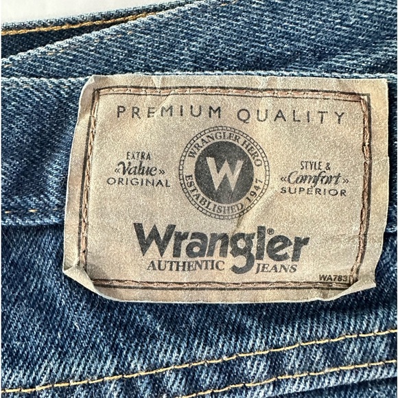 NWT Wrangler Men’s Jeans Relaxed Fit Straight Leg - Picture 2 of 7